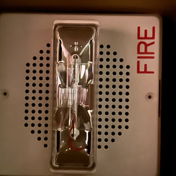 FIRECOM FE70-24MCW-FW - Fire Alarm Wall Strobe Speaker - Picture 3 of 3